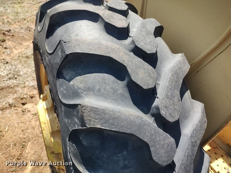 image for item DO3892 John Deere 301A  tractor