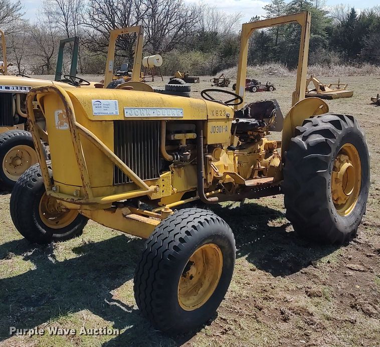 image for item DO3893 John Deere 301A  tractor