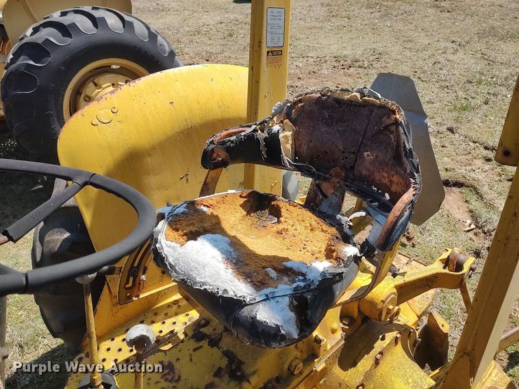 image for item DO3893 John Deere 301A  tractor