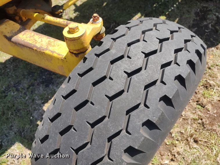 image for item DO3893 John Deere 301A  tractor