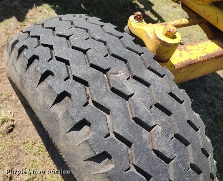 image for item DO3893 John Deere 301A  tractor