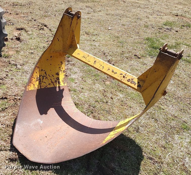 image for item DO3894 Hawk  44"W dirt scoop