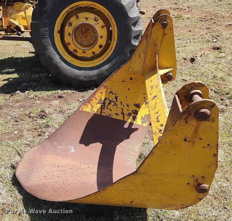 image for item DO3894 Hawk  44"W dirt scoop