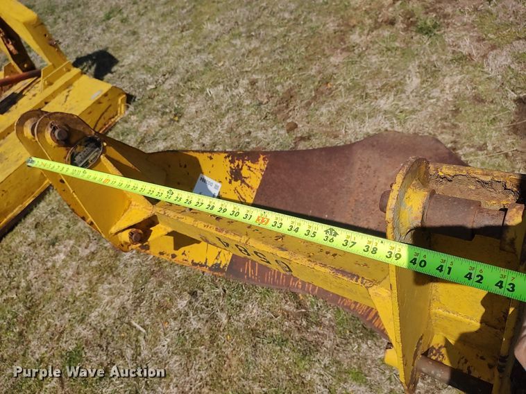 image for item DO3894 Hawk  44"W dirt scoop