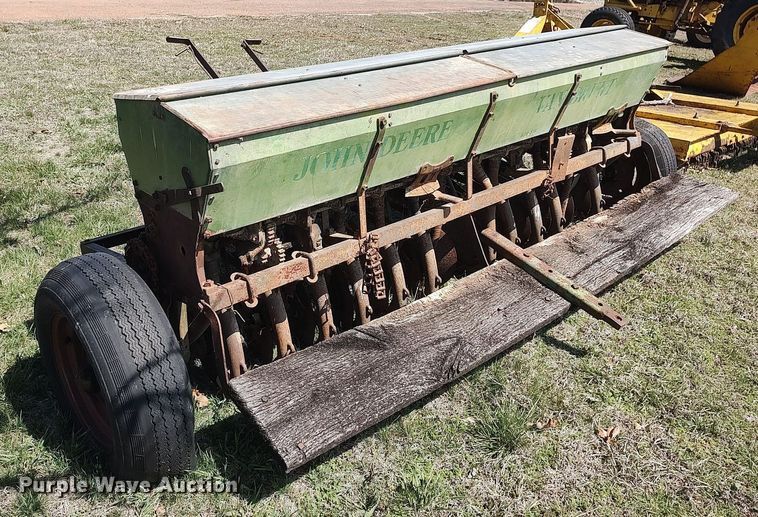 image for item DO3896 John Deere  grain drill