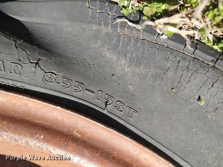 image for item DO3896 John Deere  grain drill