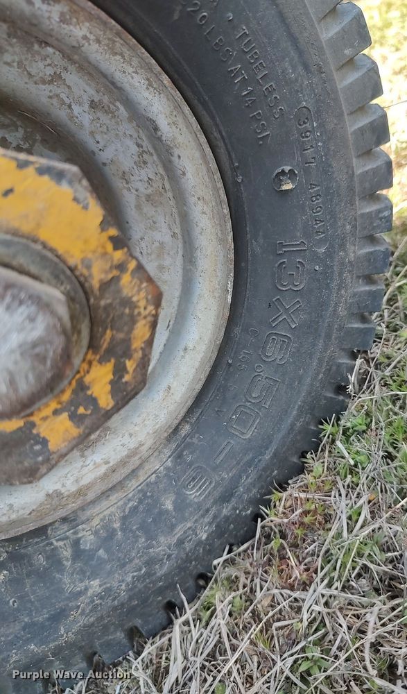 image for item DO3899 Excel Hustler 3200  lawn mower