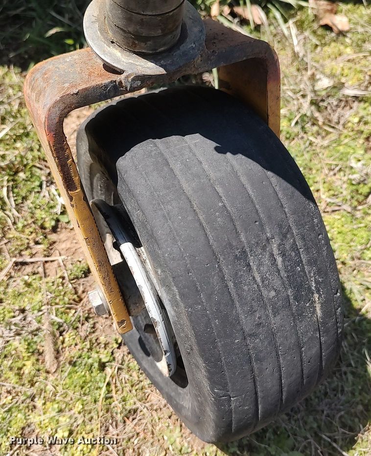 image for item DO3900 Excel Hustler 3200  lawn mower