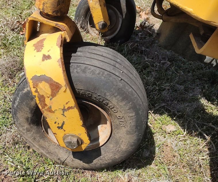 image for item DO3900 Excel Hustler 3200  lawn mower