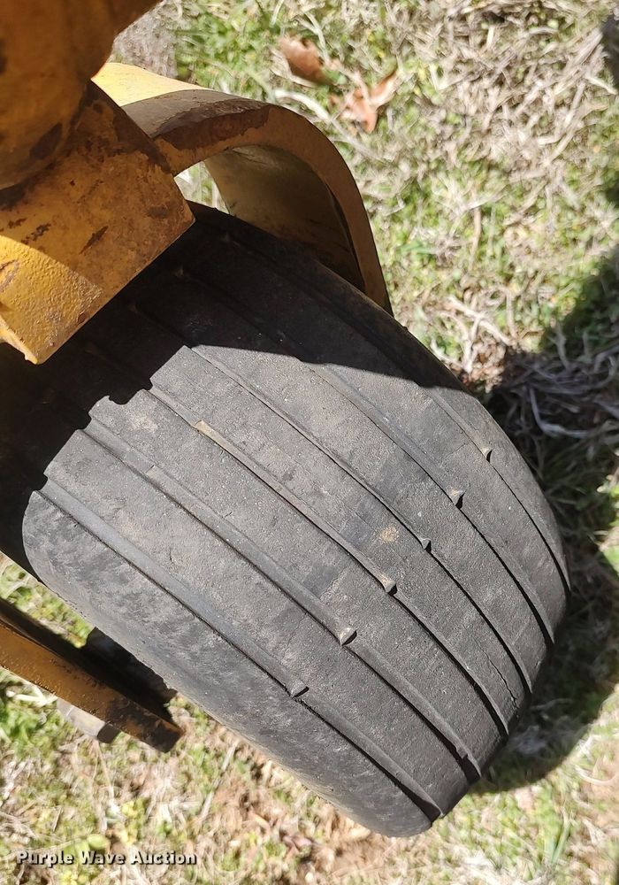 image for item DO3900 Excel Hustler 3200  lawn mower