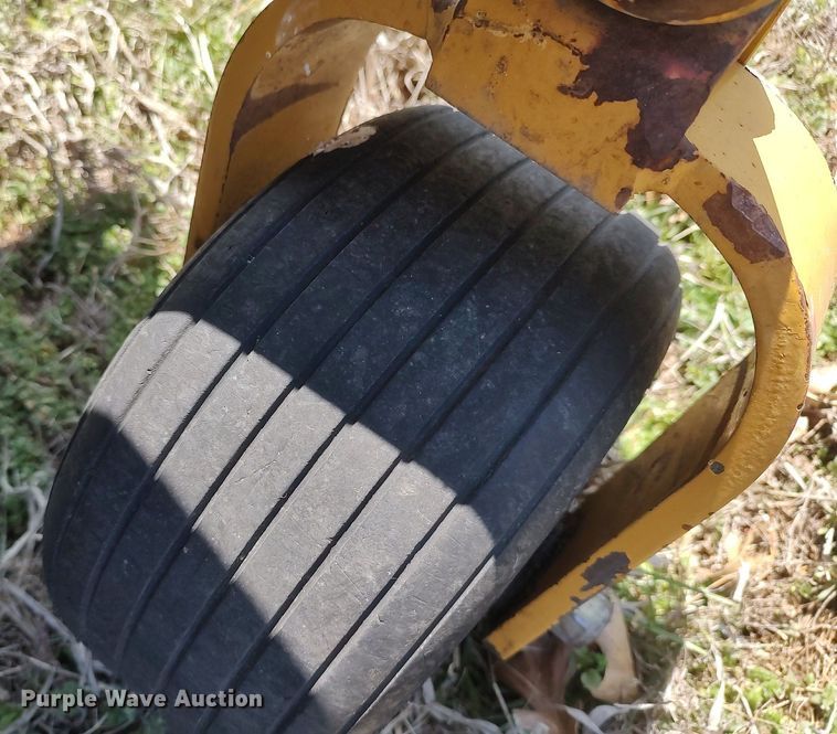 image for item DO3900 Excel Hustler 3200  lawn mower