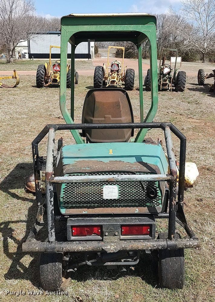 image for item DO3904 John Deere F930  lawn mower