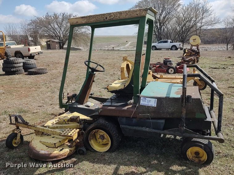 image for item DO3904 John Deere F930  lawn mower