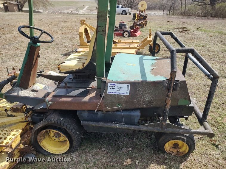 image for item DO3904 John Deere F930  lawn mower