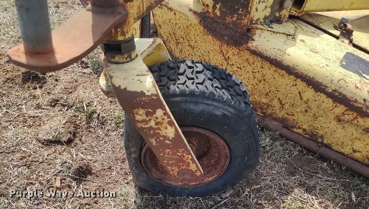 image for item DO3904 John Deere F930  lawn mower