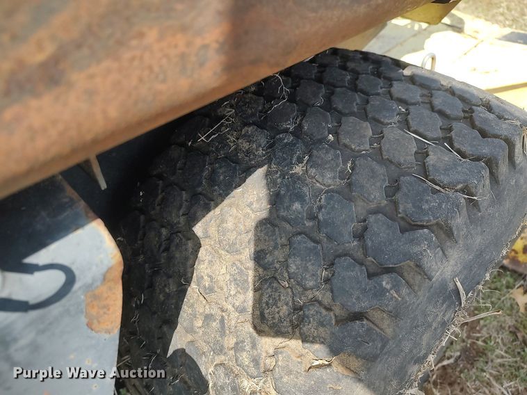 image for item DO3904 John Deere F930  lawn mower