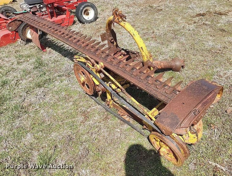 image for item DO3907 Sickle mower