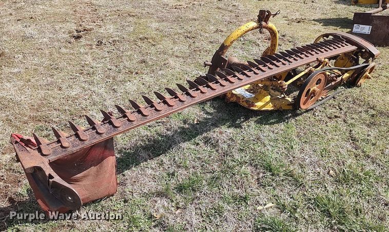 image for item DO3907 Sickle mower