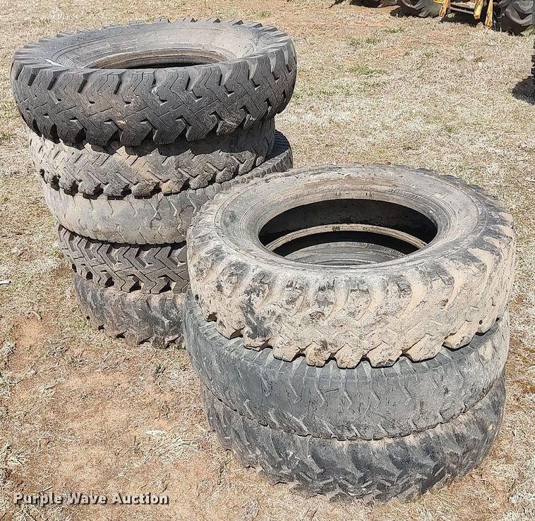 image for item DO3911 (8) tires