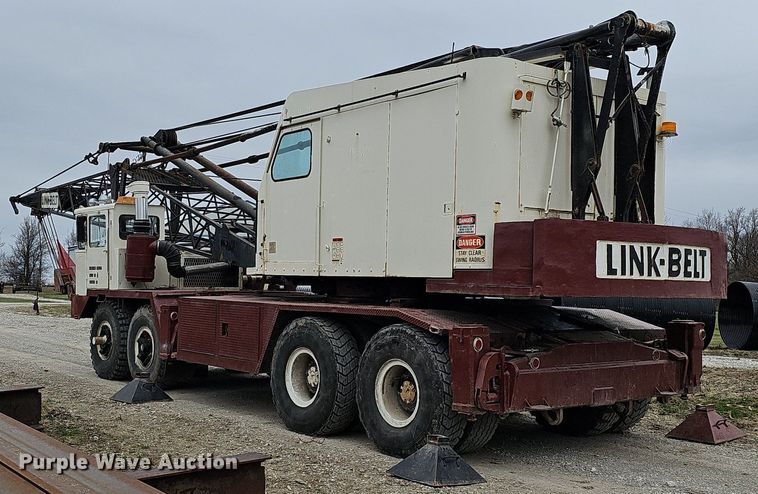 image for item DO4282 Link-Belt HC108-B  crane