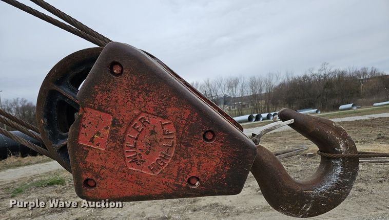 image for item DO4282 Link-Belt HC108-B  crane