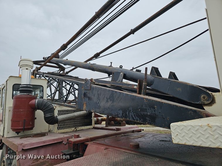 image for item DO4282 Link-Belt HC108-B  crane