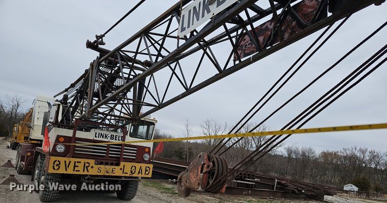 image for item DO4282 Link-Belt HC108-B  crane
