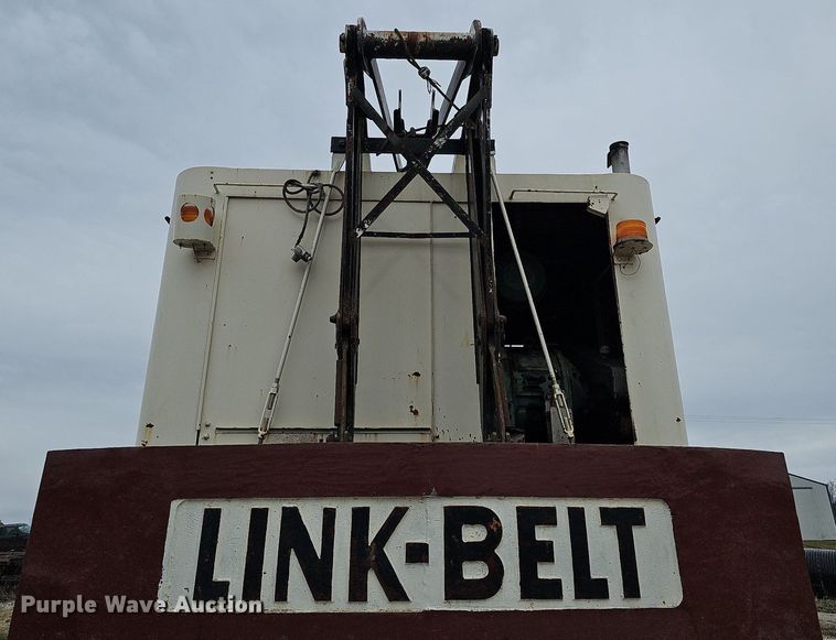 image for item DO4282 Link-Belt HC108-B  crane