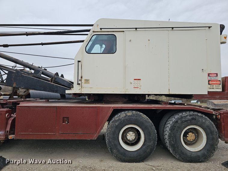 image for item DO4282 Link-Belt HC108-B  crane