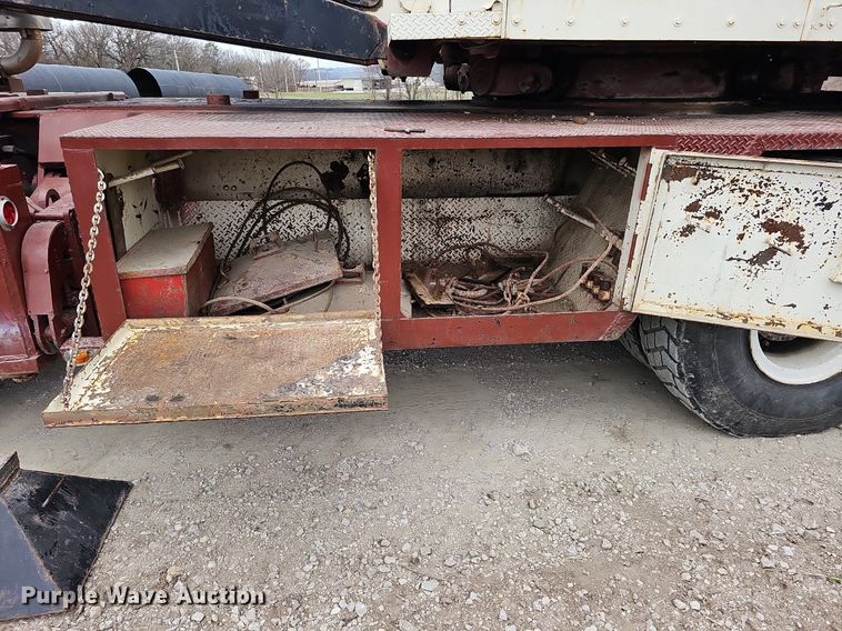 image for item DO4282 Link-Belt HC108-B  crane