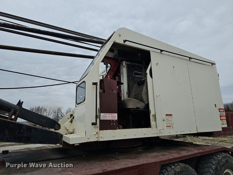 image for item DO4282 Link-Belt HC108-B  crane