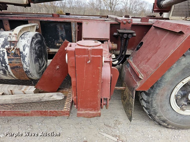 image for item DO4282 Link-Belt HC108-B  crane