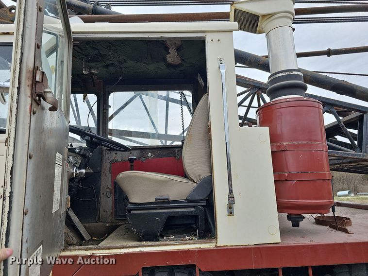 image for item DO4282 Link-Belt HC108-B  crane