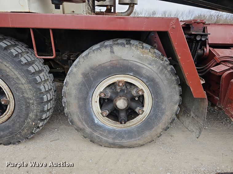 image for item DO4282 Link-Belt HC108-B  crane