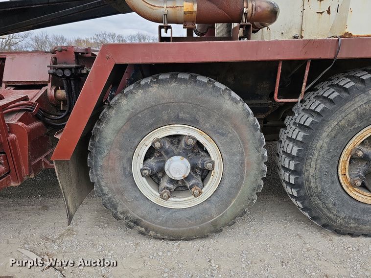 image for item DO4282 Link-Belt HC108-B  crane