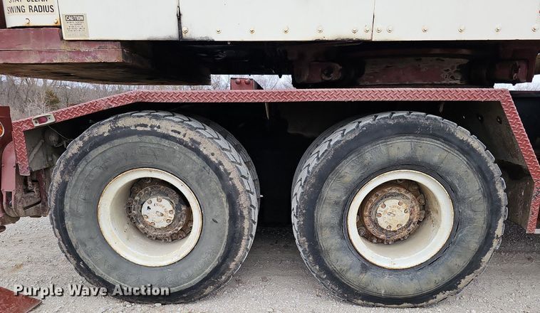 image for item DO4282 Link-Belt HC108-B  crane