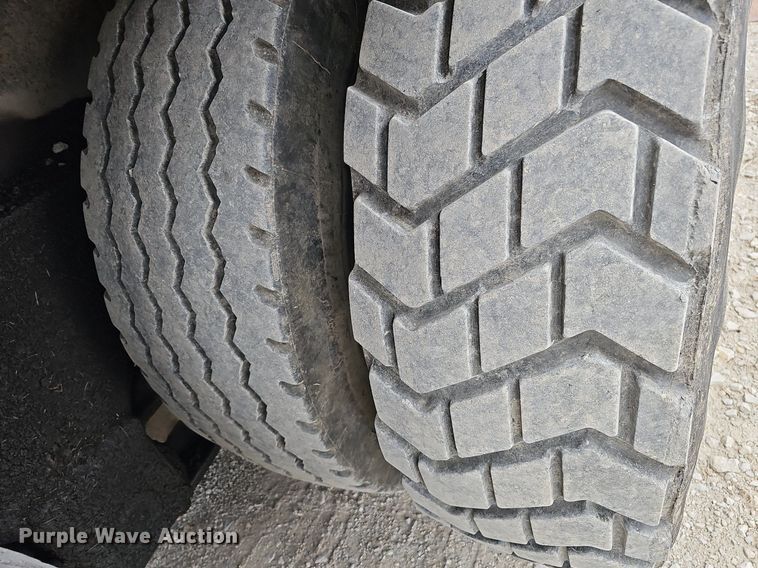 image for item DO4282 Link-Belt HC108-B  crane