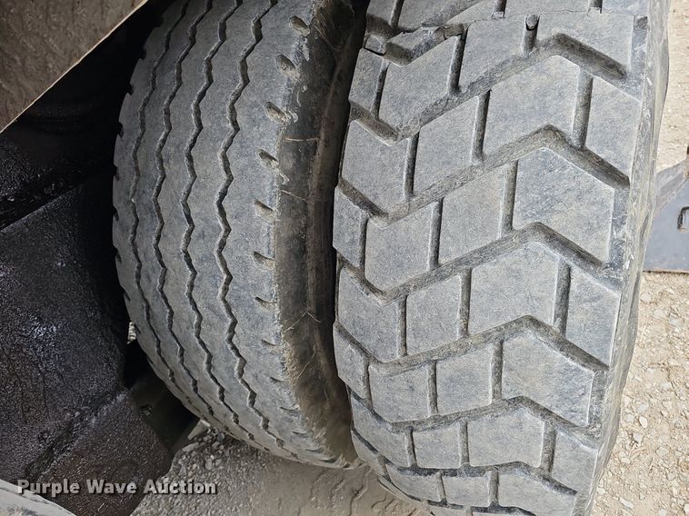 image for item DO4282 Link-Belt HC108-B  crane