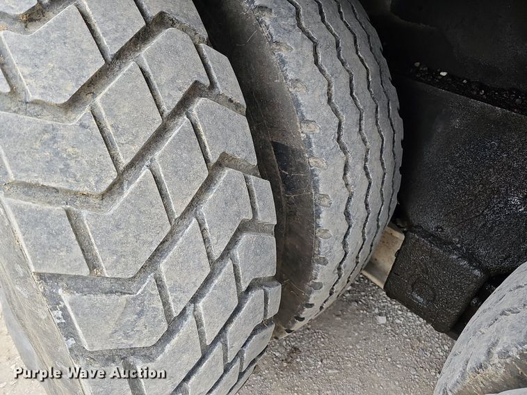 image for item DO4282 Link-Belt HC108-B  crane