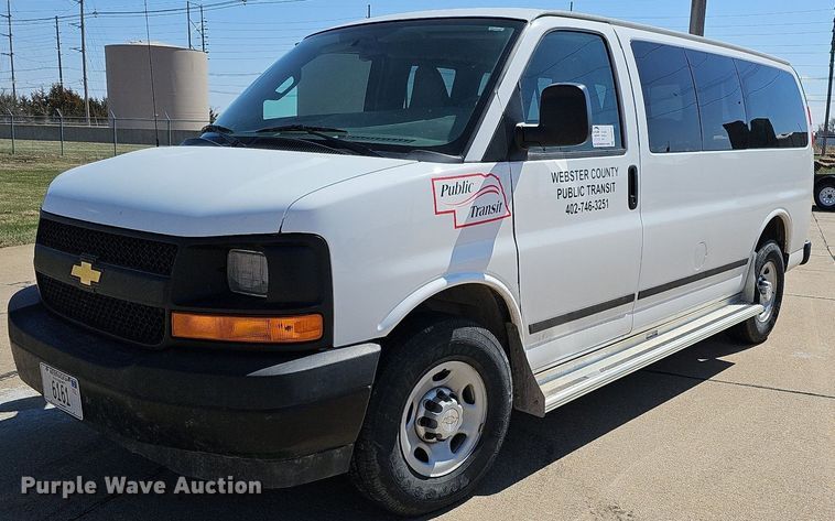 image for item DO4285 2017 Chevrolet Express 3500  van