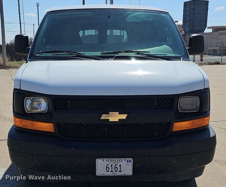 image for item DO4285 2017 Chevrolet Express 3500  van