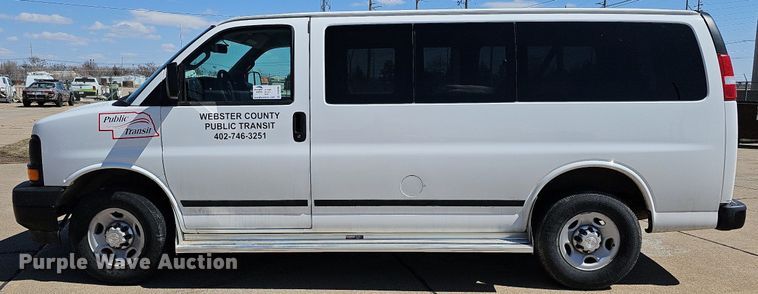 image for item DO4285 2017 Chevrolet Express 3500  van