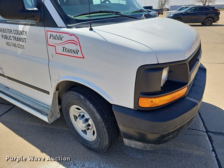 image for item DO4285 2017 Chevrolet Express 3500  van