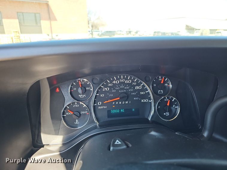 image for item DO4285 2017 Chevrolet Express 3500  van