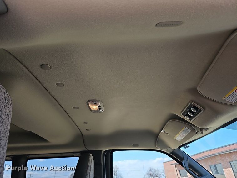 image for item DO4285 2017 Chevrolet Express 3500  van