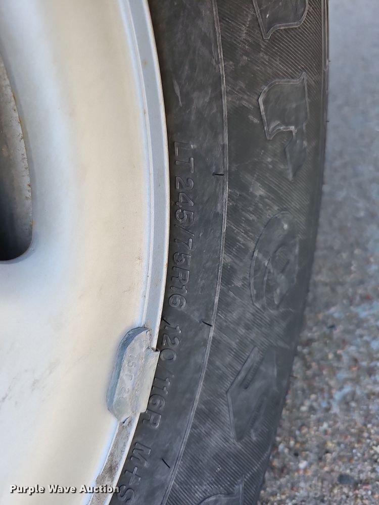 image for item DO4285 2017 Chevrolet Express 3500  van