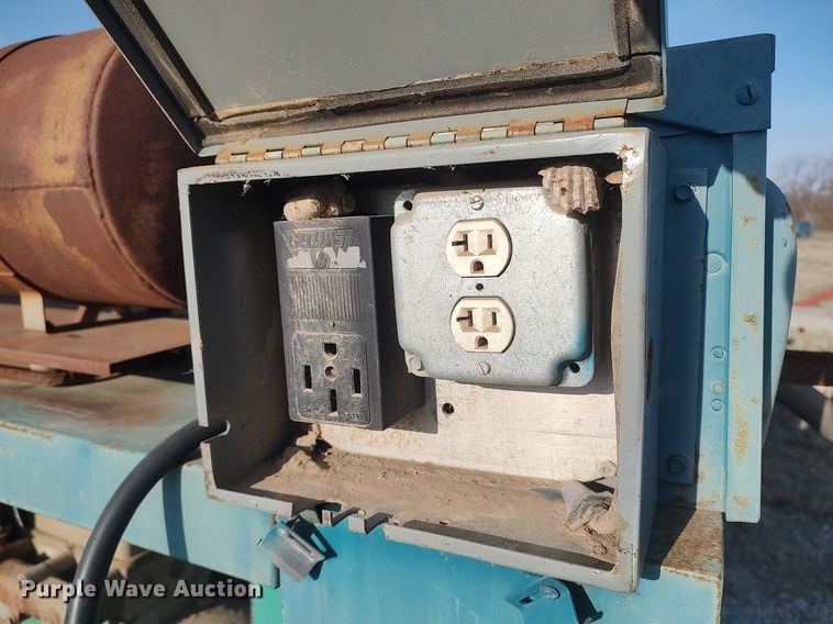 image for item DQ0430 Onan 30 GenSet  generator