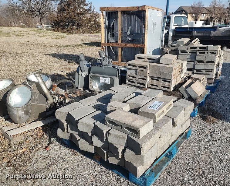 image for item DQ0432 Building materials