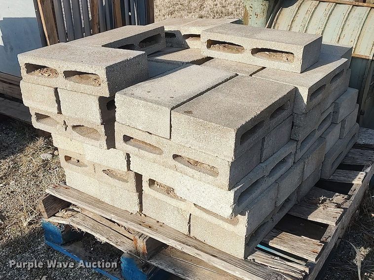 image for item DQ0432 Building materials