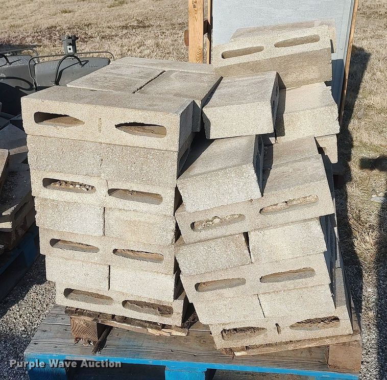 image for item DQ0432 Building materials